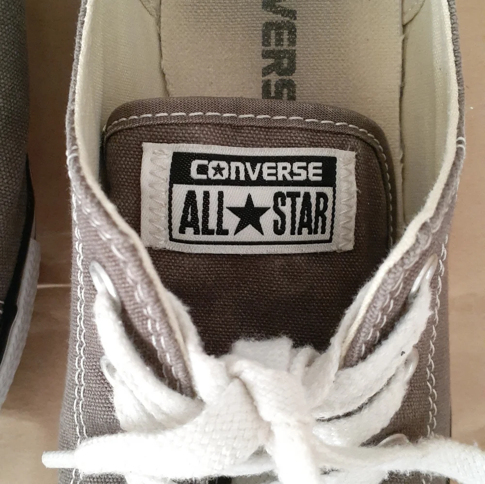 Converse - Picture 3 of 7